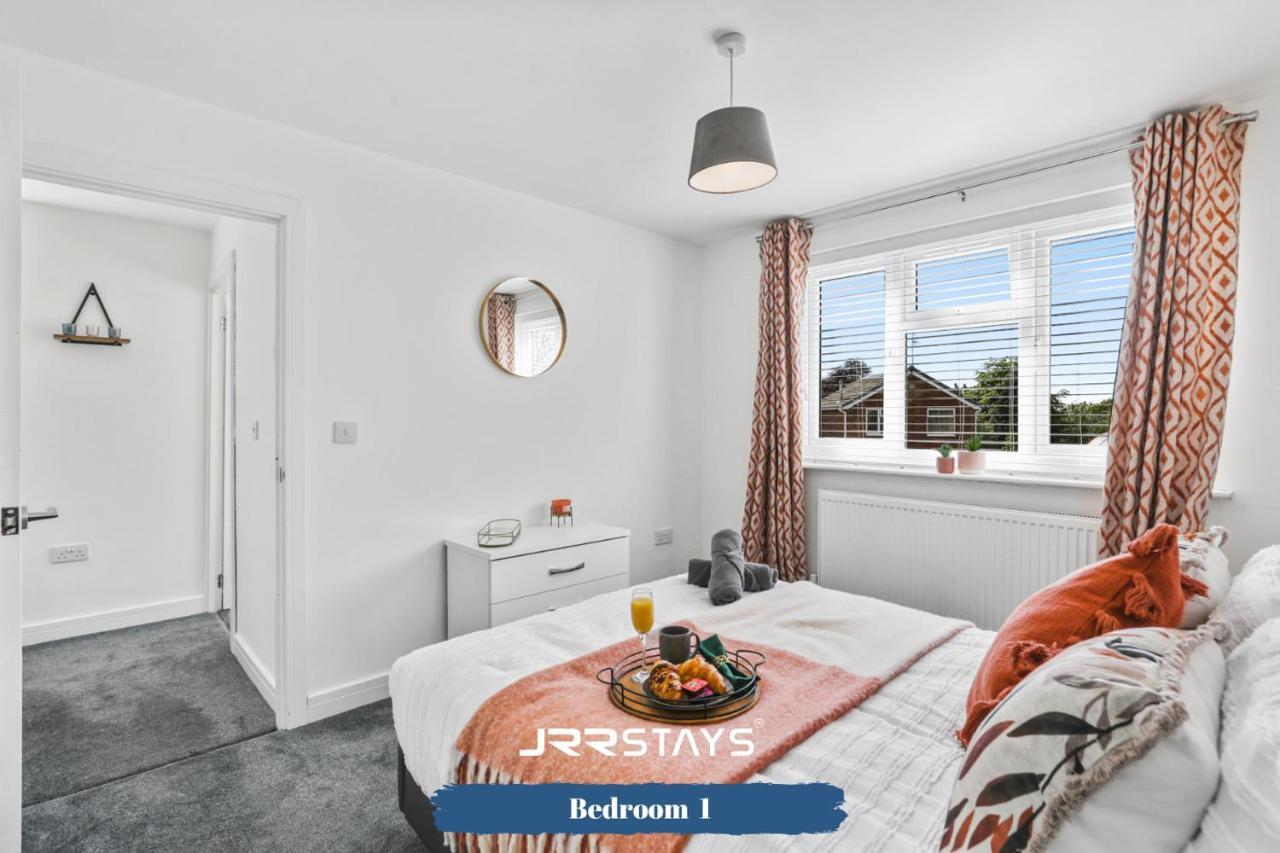 Wolverhampton - Amazing 3 Bedroom, Sleeps 6, Wi-Fi - Jrr Stays Exterior foto